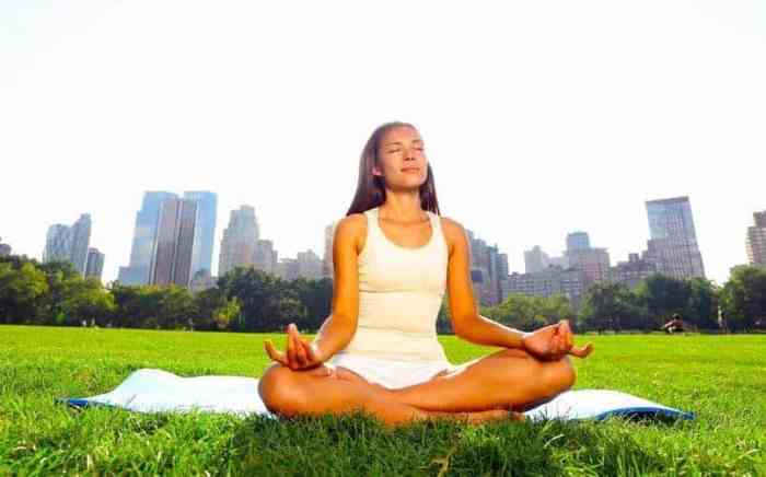 How to Meditate for Overcoming Distractions and Finding Clarity